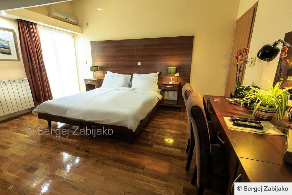 Hotel M Podgorica Room photo