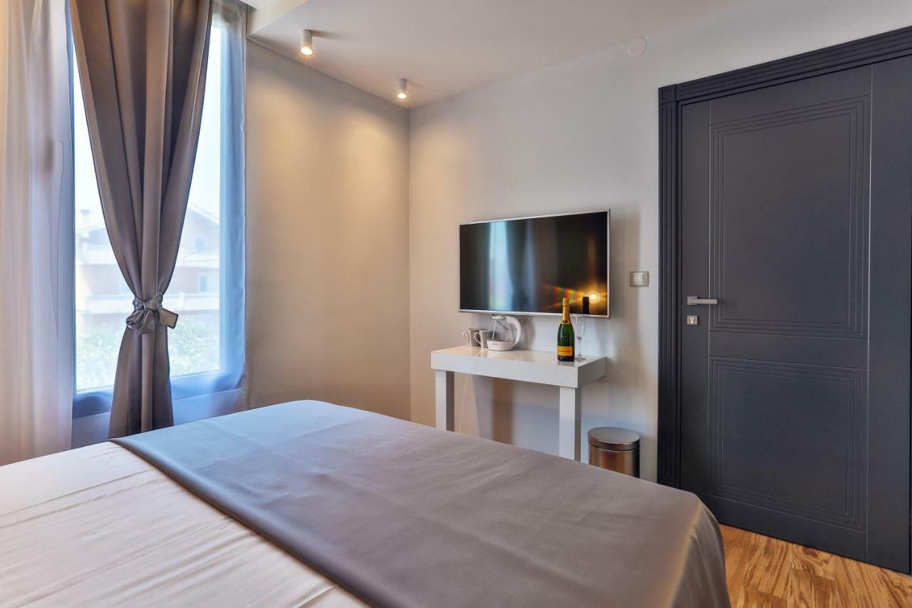 Hotel M Podgorica Exterior photo